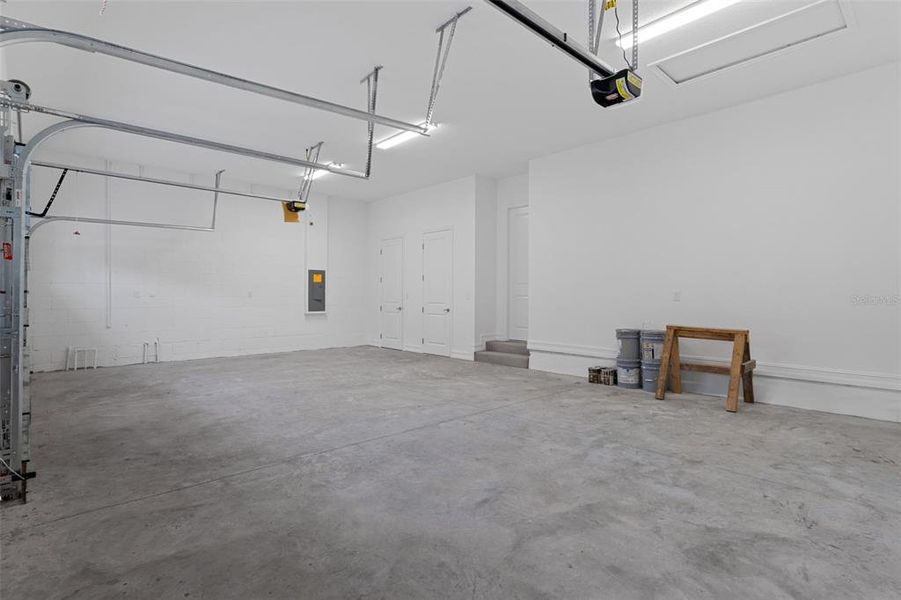 Spacious, unfurnished interior of a new home in Southern Hills Plantation, Brooksville (Image 32). Spacious, unfurnished interior of a new home in Southern Hills Plantation, Brooksville (Image 32).