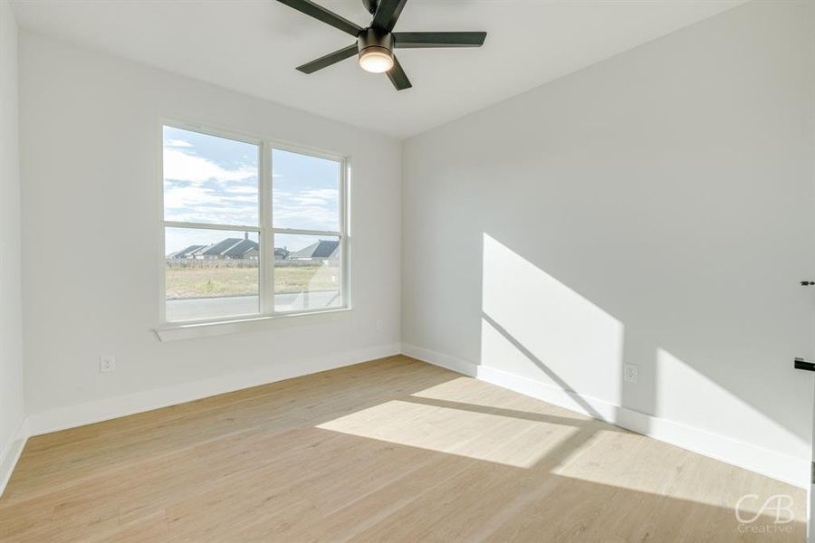 Spacious, unfurnished interior of a new home in , Abilene (Image 30).
