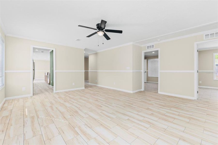 Spacious, unfurnished interior of a new home in , Live Oak (Image 10).