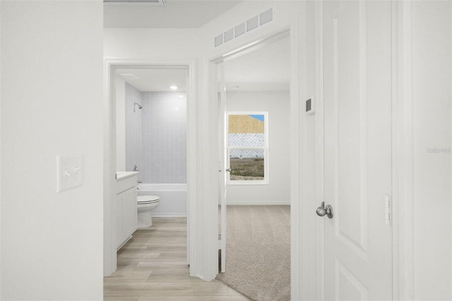 Spacious, unfurnished interior of a new home in Tula Parc, Astatula (Image 18). Spacious, unfurnished interior of a new home in Tula Parc, Astatula (Image 18).