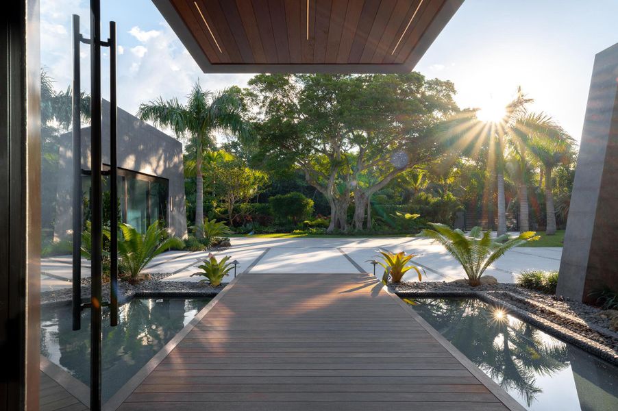Exterior details and patio area of a home in , Hobe Sound (Image 13).