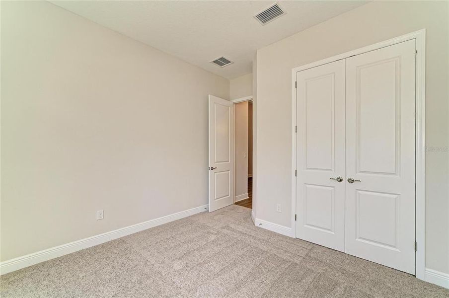 Spacious, unfurnished interior of a new home in Crestwood Estates, Valrico (Image 19).