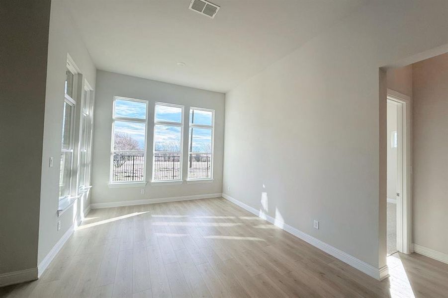Spacious, unfurnished interior of a new home in Polo Ridge, Mesquite (Image 14).
