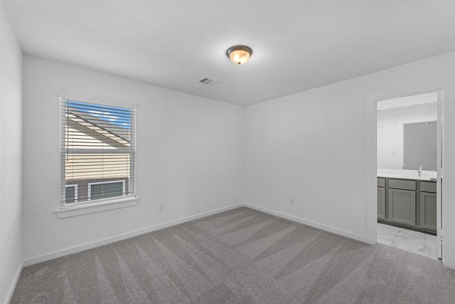 Spacious, unfurnished interior of a new home in Beacon Hill, Waller (Image 22).