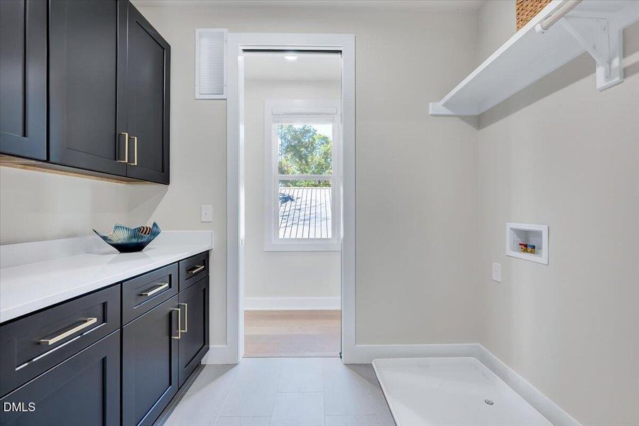 36-730 Hopkins St-36