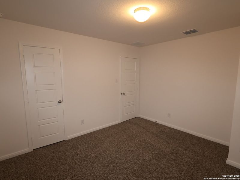 Spacious, unfurnished interior of a new home in Greenspoint Heights, Seguin (Image 25).