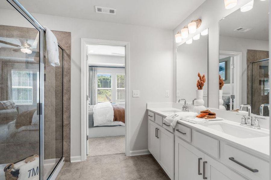 Furnished interior view inside a new home in Rosewood Farm, Lawrenceville (Image 46).