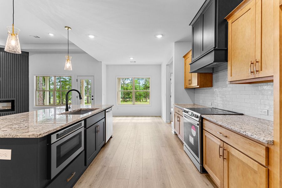 Furnished interior view inside a new home in Golfview, Thomaston (Image 8).