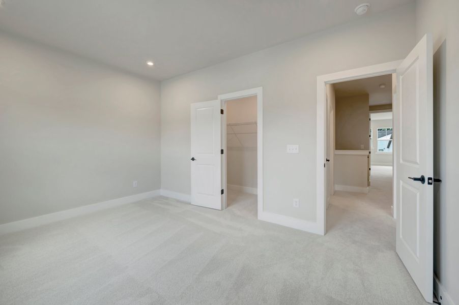 Spacious, unfurnished interior of a new home in Seven Oaks, Belmont (Image 29).
