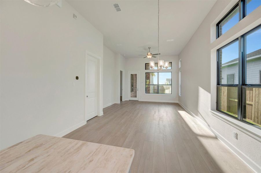 Spacious, unfurnished interior of a new home in Sienna - Landmark Row Collection, Missouri City (Image 19).