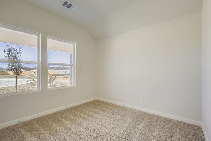 Spacious, unfurnished interior of a new home in Middlefield Village, Dallas (Image 27).