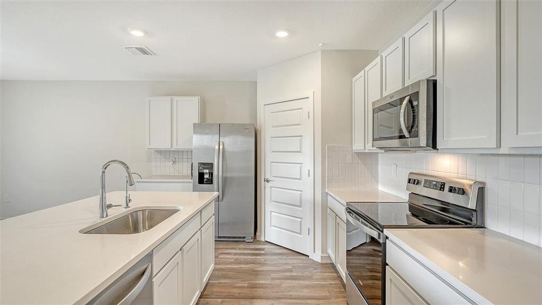 Furnished interior view inside a new home in Star Farms at Lakewood Ranch, Bradenton (Image 11).