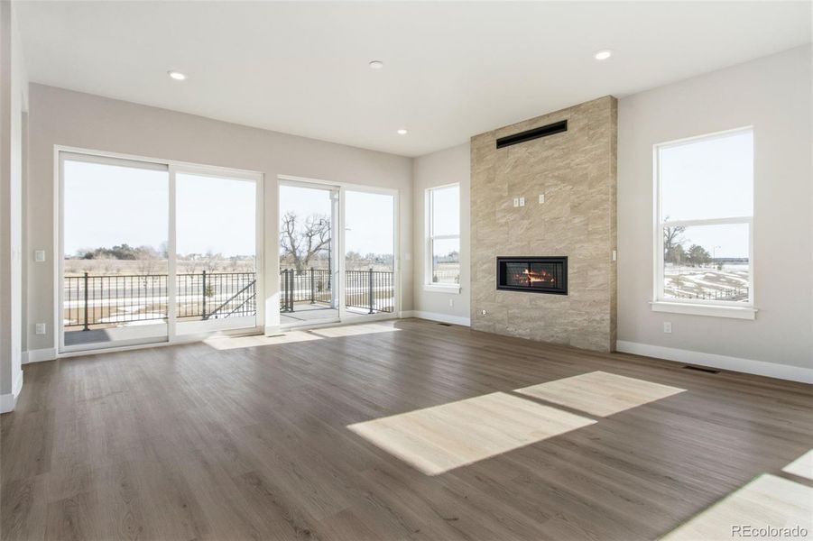 Spacious, unfurnished interior of a new home in Kitchel Lake at Serratoga Falls, Timnath (Image 16).