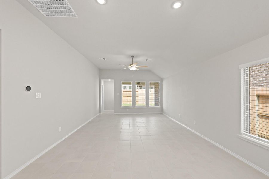 Spacious, unfurnished interior of a new home in The Trails, New Caney (Image 17). Spacious, unfurnished interior of a new home in The Trails, New Caney (Image 17).