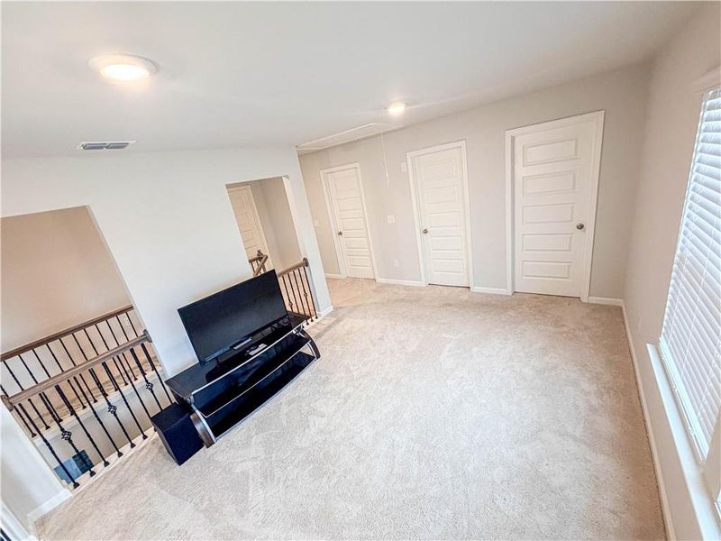 Image 102 of a home in .