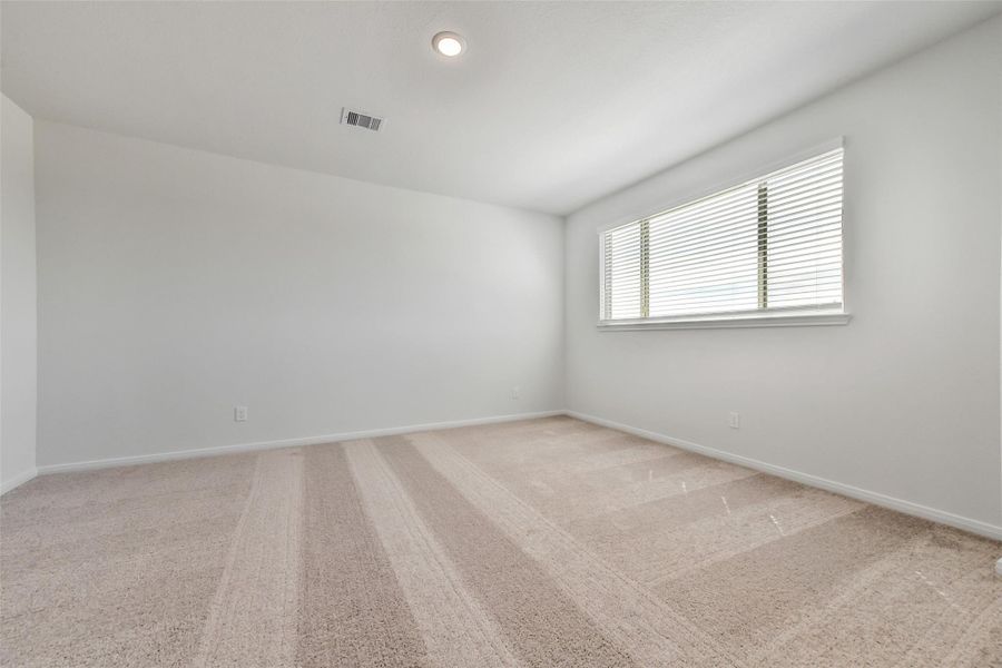 Spacious, unfurnished interior of a new home in Anderson Lakes, Houston (Image 31).