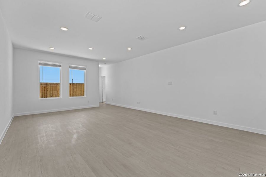 Spacious, unfurnished interior of a new home in Juniper Ranch, Spring Branch (Image 13).