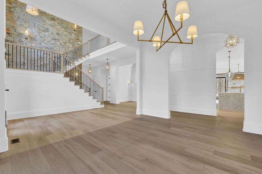 Spacious, unfurnished interior of a new home in , Johns Creek (Image 24).