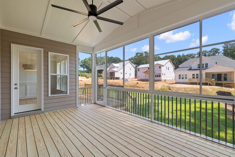 Representative exterior details of a home built from the The Emerson by RobuckHomes in Stonehenge, Raleigh (Image 58).