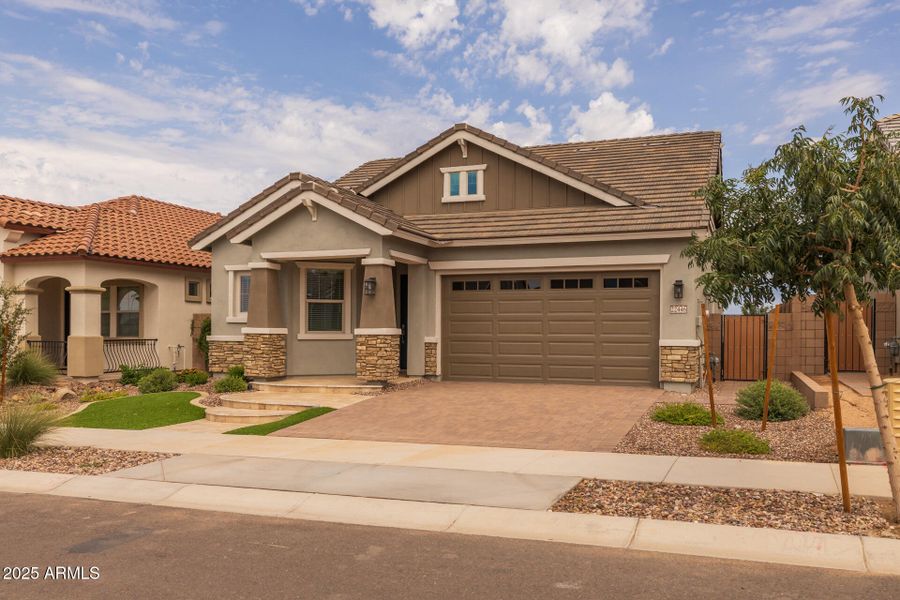 2)FRONT OF HOME 2)FRONT OF HOME