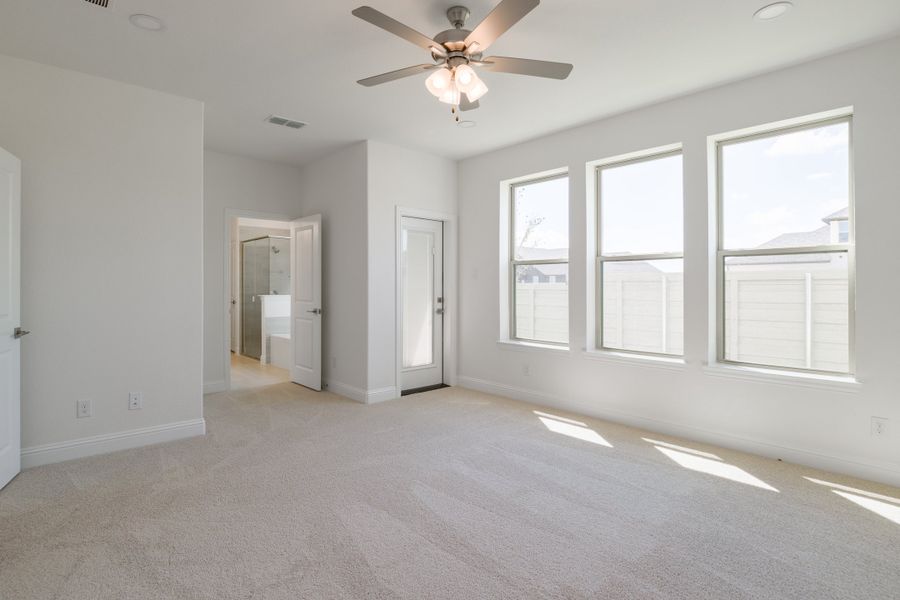 Spacious, unfurnished interior of a new home in Treeline, Justin (Image 17). Spacious, unfurnished interior of a new home in Treeline, Justin (Image 17).