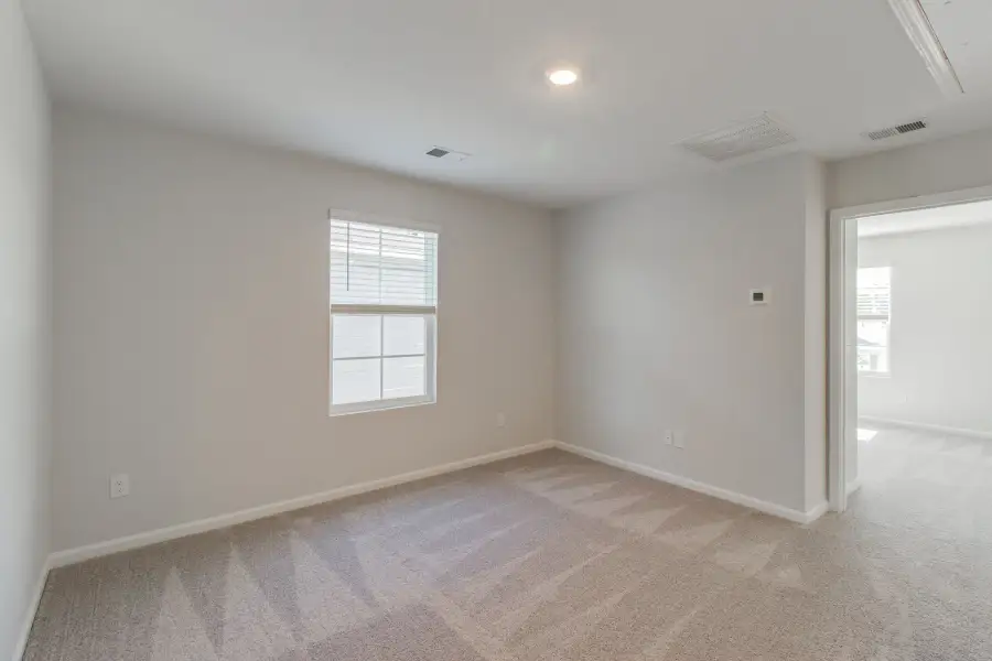 Spacious, unfurnished interior of a new home in Laurinton Farms, Hopkins (Image 20).