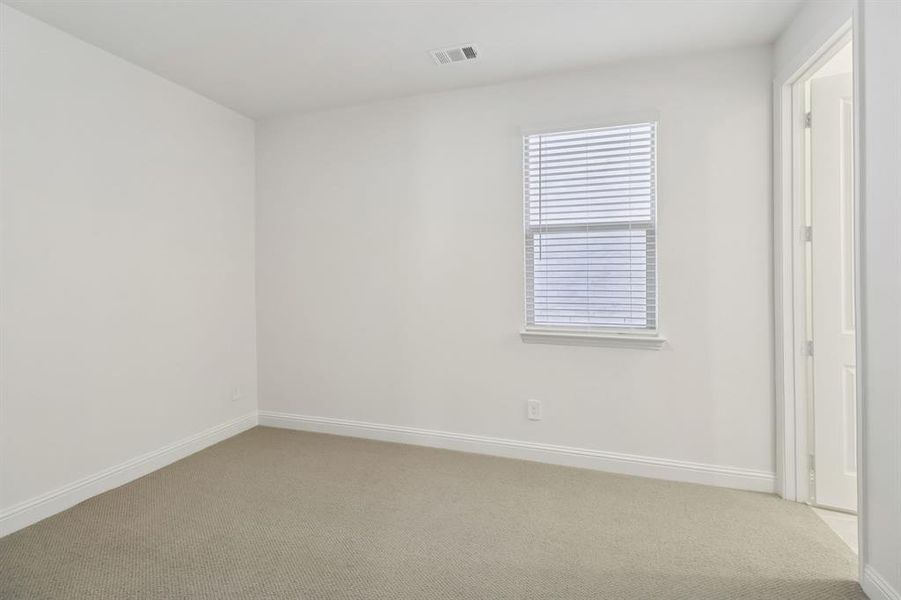 Spacious, unfurnished interior of a new home in Ashford Park - Texana Series, Corinth (Image 23).