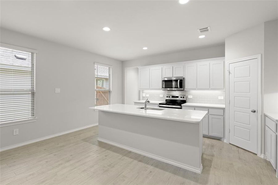 1609 Edgeway  Kitchen 2