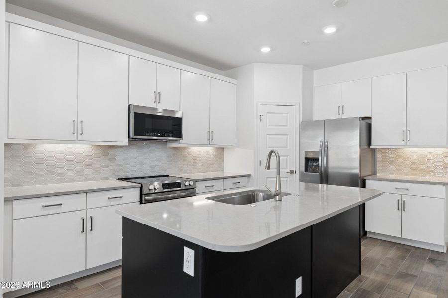 8-web-or-mls-32617-north-smoke-view-trai