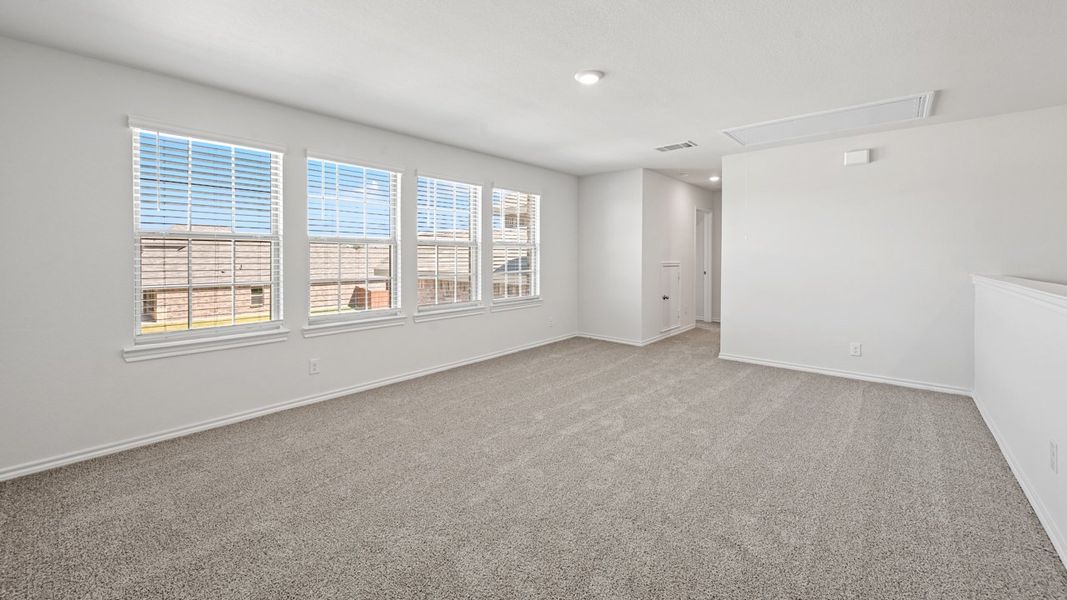 Representative unfurnished interior of a home built from the Ozark by D.R. Horton in Waverly Estates, Josephine (Image 12).