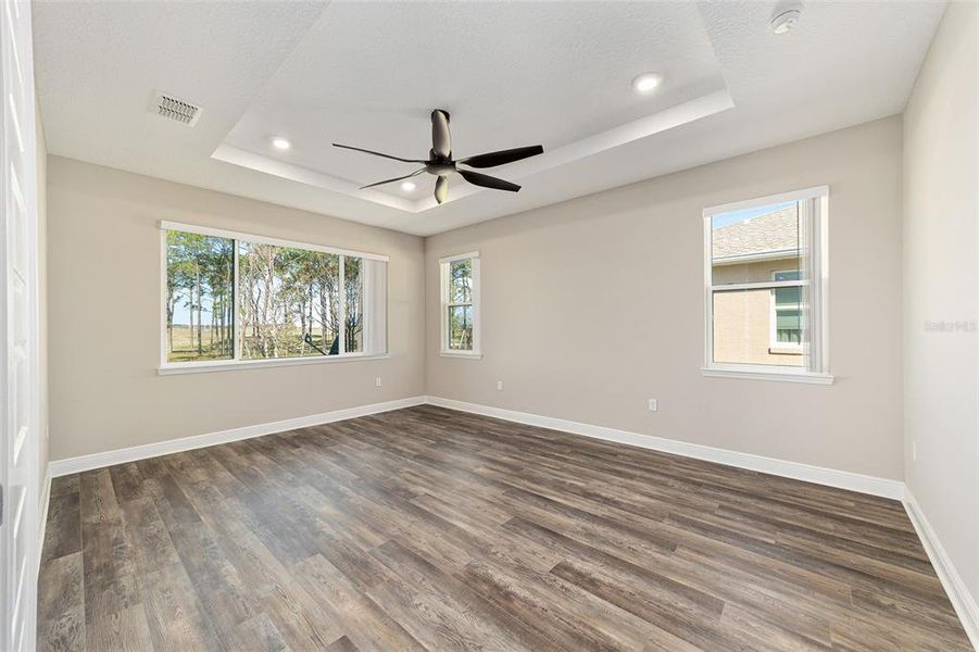 Spacious, unfurnished interior of a new home in , Ocala (Image 42).