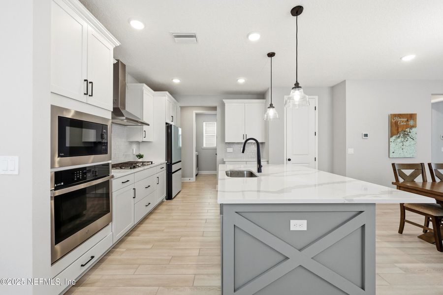 Furnished interior view inside a new home in , Ponte Vedra (Image 10).