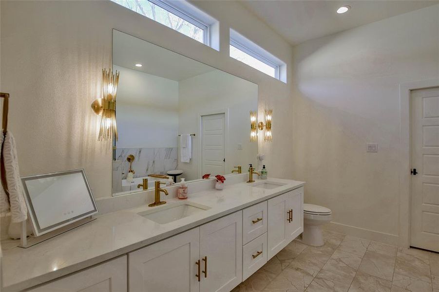 Furnished interior view inside a new home in , Granbury (Image 35).