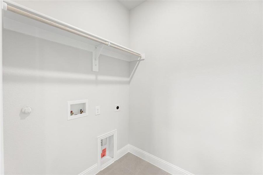 Spacious, unfurnished interior of a new home in Arcadia Trails, Balch Springs (Image 20). Spacious, unfurnished interior of a new home in Arcadia Trails, Balch Springs (Image 20).