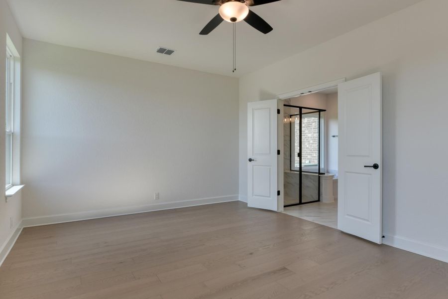 Representative unfurnished interior of a home built from the Nathaniel by Ashton Woods in Megan's Landing 70's, Castroville (Image 22).