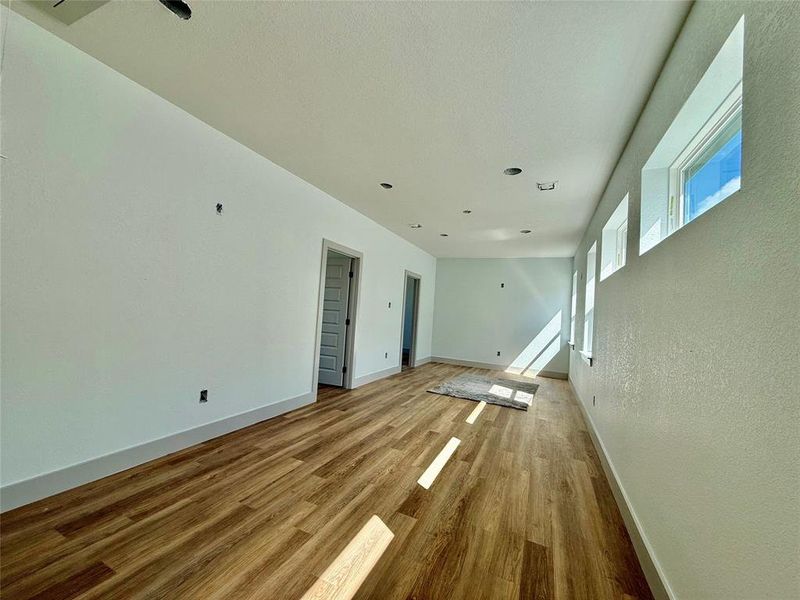 Spacious, unfurnished interior of a new home in , Mineral Wells (Image 24).