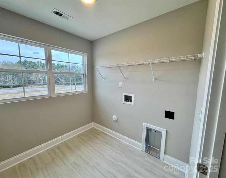 Spacious, unfurnished interior of a new home in , Chesterfield (Image 12).