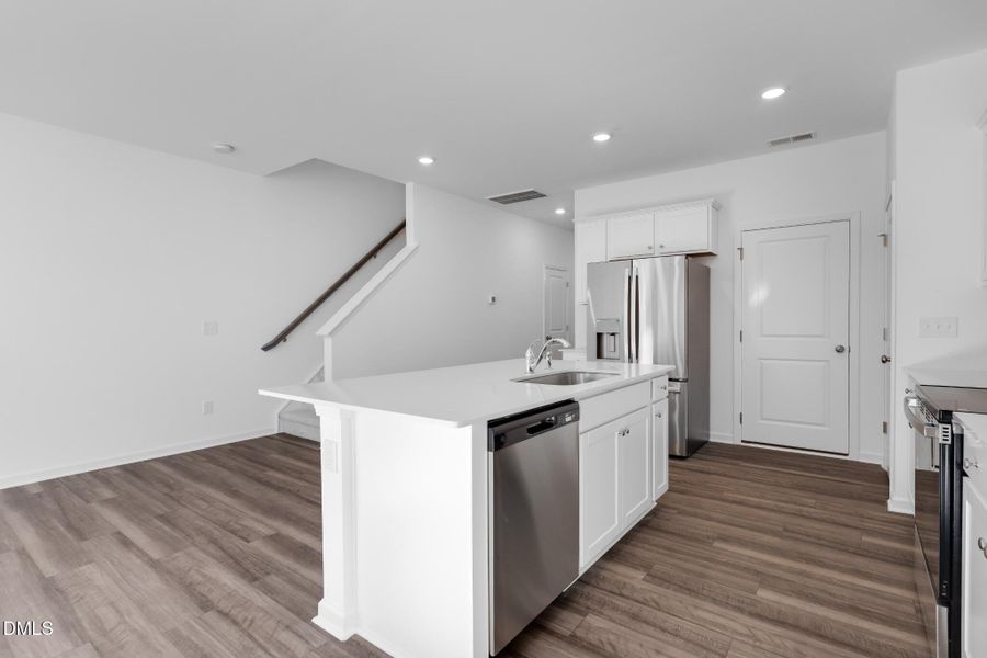 6_Living_Kitchen_Alt
