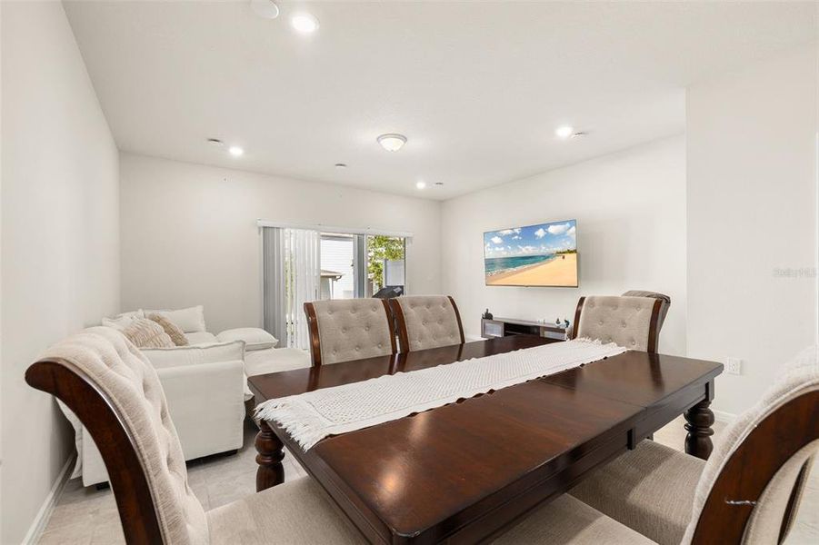 Furnished interior view inside a new home in , Davenport (Image 19).