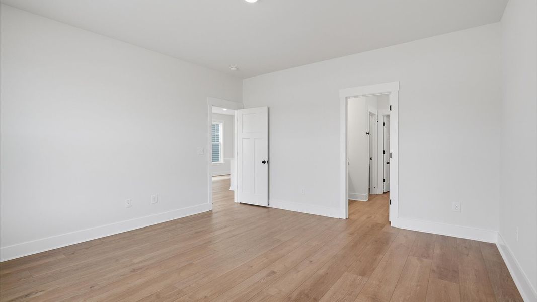 Furnished interior view inside a new home in Harrier Point, Woodruff (Image 15).