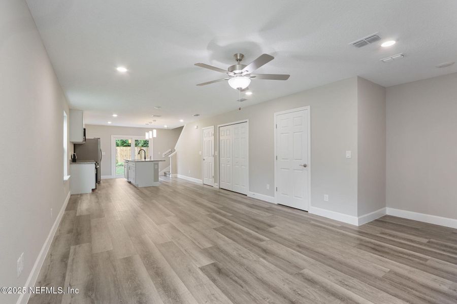 Spacious, unfurnished interior of a new home in , Jacksonville (Image 19).