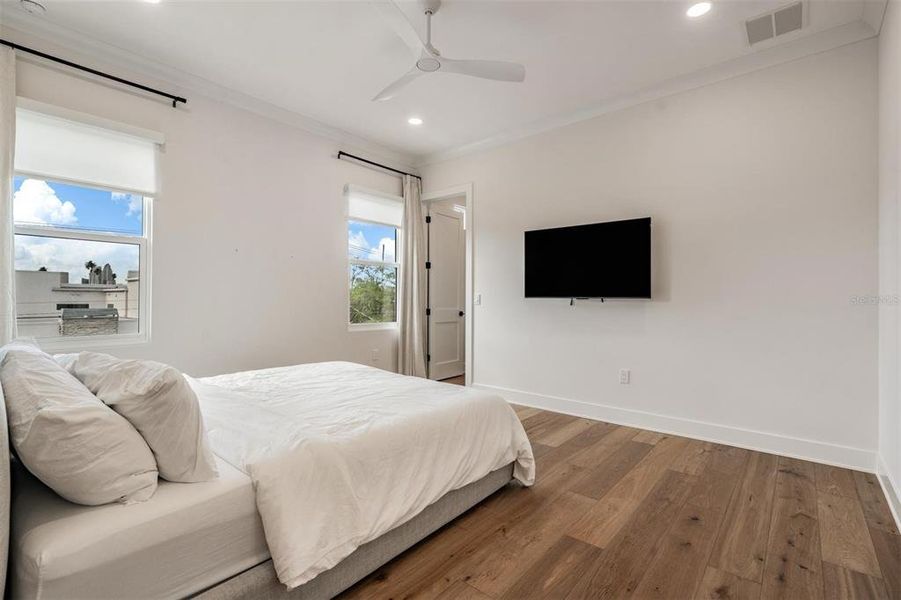 Furnished interior view inside a new home in , Tampa (Image 61).