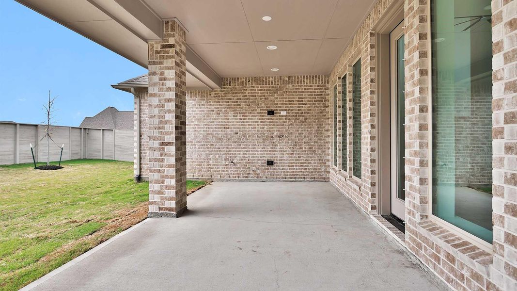 Exterior details and patio area of a home in Legacy, League City (Image 3).