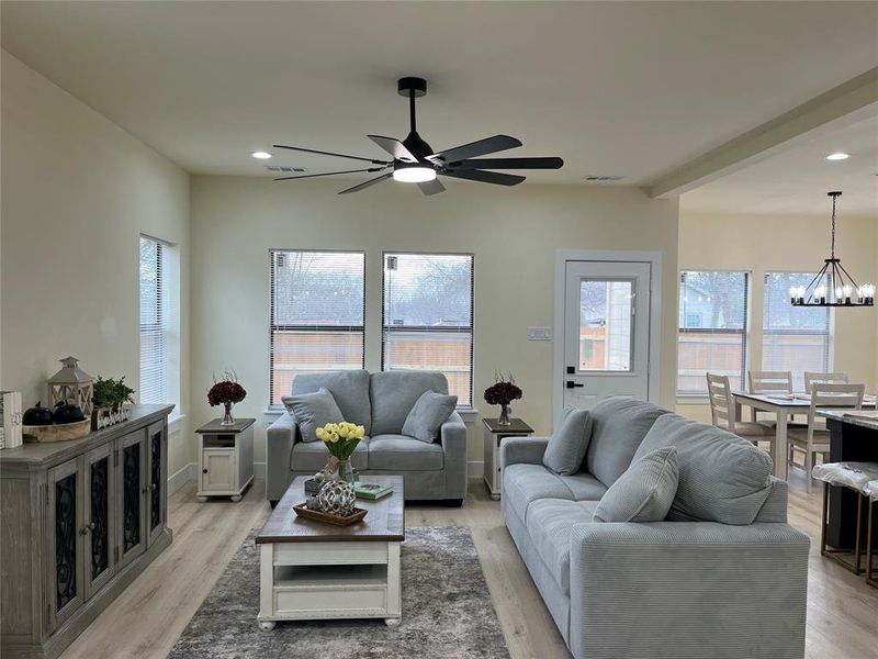 Furnished interior view inside a new home in , Corsicana (Image 19).