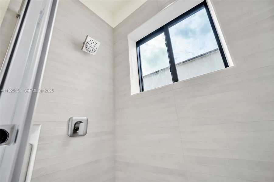 Close-up of interior finishes inside a home in , Fort Lauderdale (Image 12). Close-up of interior finishes inside a home in , Fort Lauderdale (Image 12).