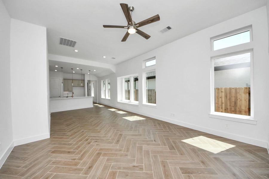 Spacious, unfurnished interior of a new home in Amira: Premier Collection, Tomball (Image 20).