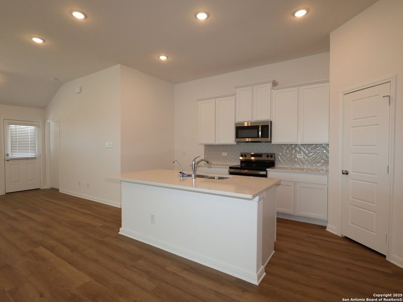Furnished interior view inside a new home in Greenspoint Heights, Seguin (Image 7).