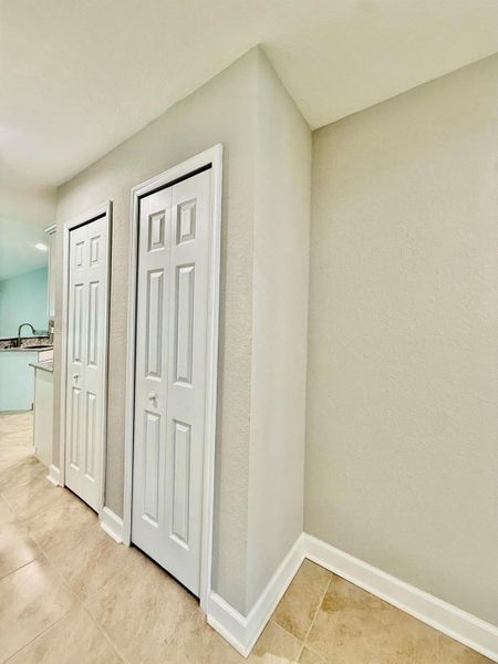 Spacious, unfurnished interior of a new home in , Fort Pierce (Image 38).