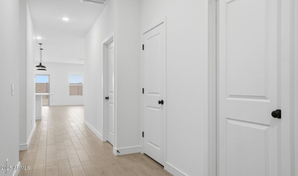 MR Lot #50 Foyer (Large)