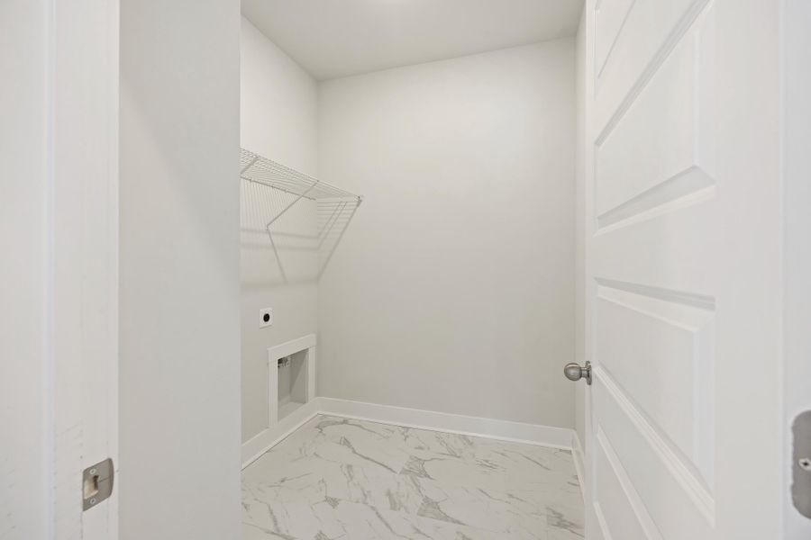 Spacious, unfurnished interior of a new home in , Summerville (Image 40).